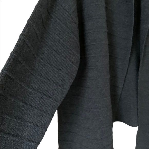 Royal Robbins gray cable knit silk/wool/alpaca blend high/low cardigan ladies XL - Picture 7 of 12